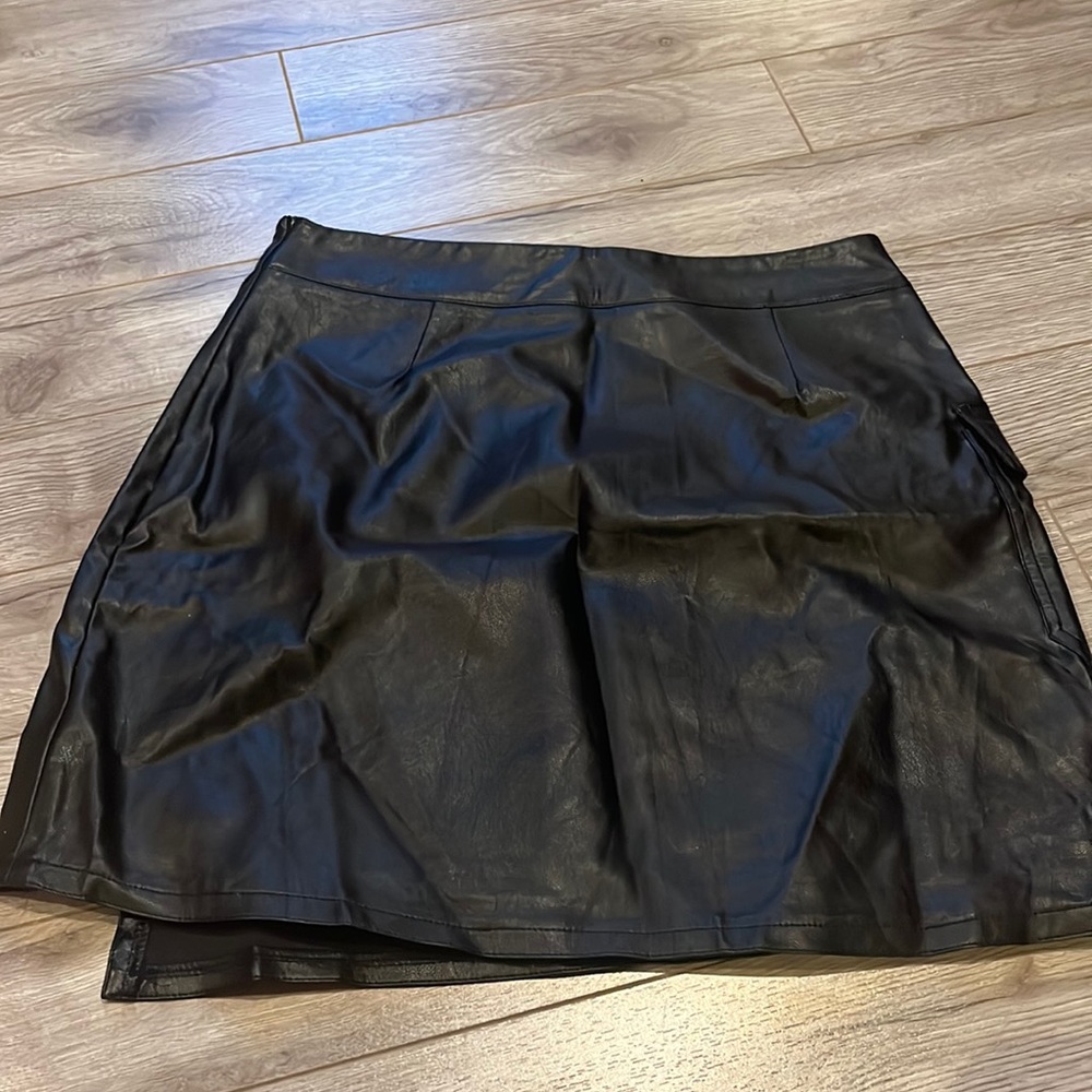 LF LEATHER SKIRT
